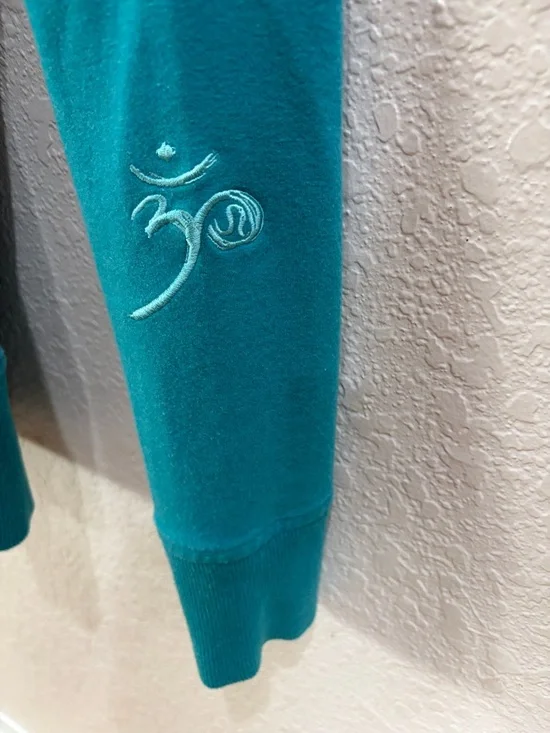 lululemon athletica Teal Hooded Full-Zip Jacket,Size 10. - Picture 3 of 15